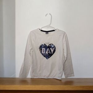 Little Kids Girls White Long Sleeve Shirt with Sequin Heart Design Size 6-7